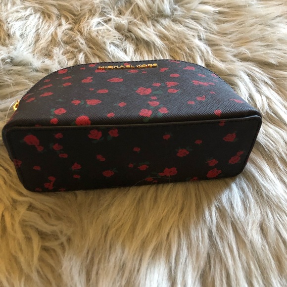 NWT Michael Kors roses floral cosmetic case travel - Picture 5 of 6
